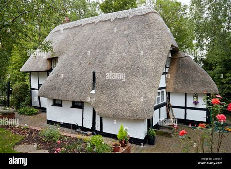 tudor house thatched roof